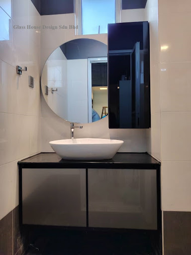 Glass House (Interior Design)