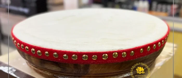 Kompang Melaka: Seni Tradisional Malaysia dengan Corak Warna-warni