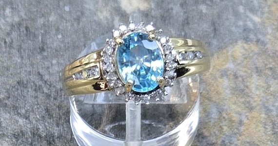 Ring Heng: Cincin Emas Tradisional dengan Reka Bentuk Unik – Gaya & Kualiti